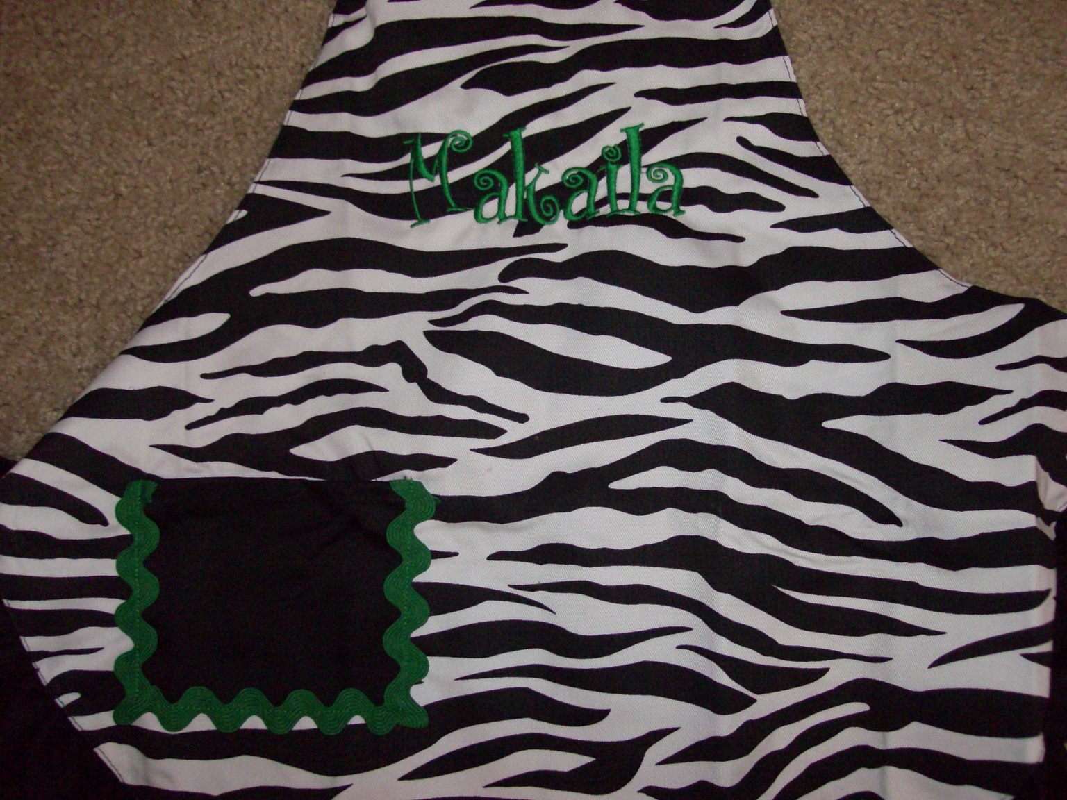 aprons2